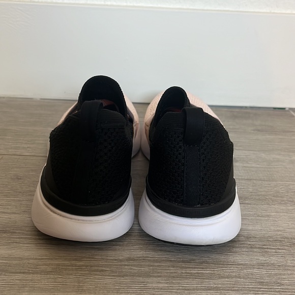 APL Women’s Sneakers Size 8.5 - Picture 4 of 5